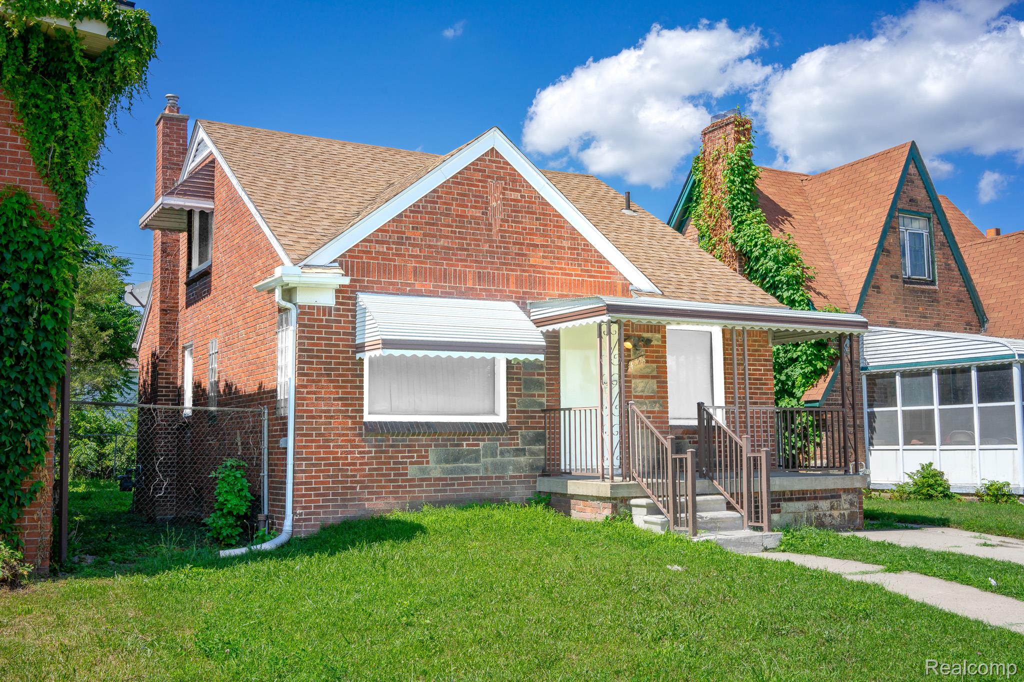 4224 W DAVISON