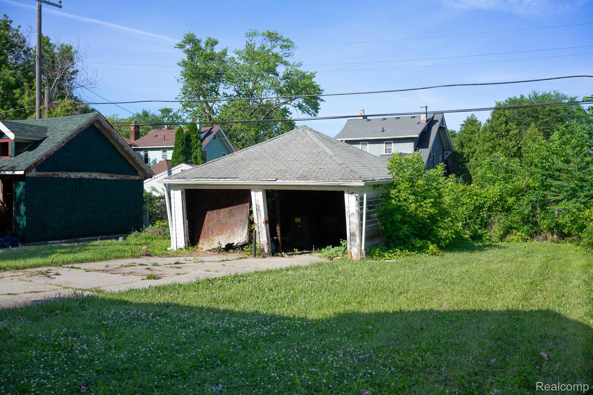 612 Lakewood Street
