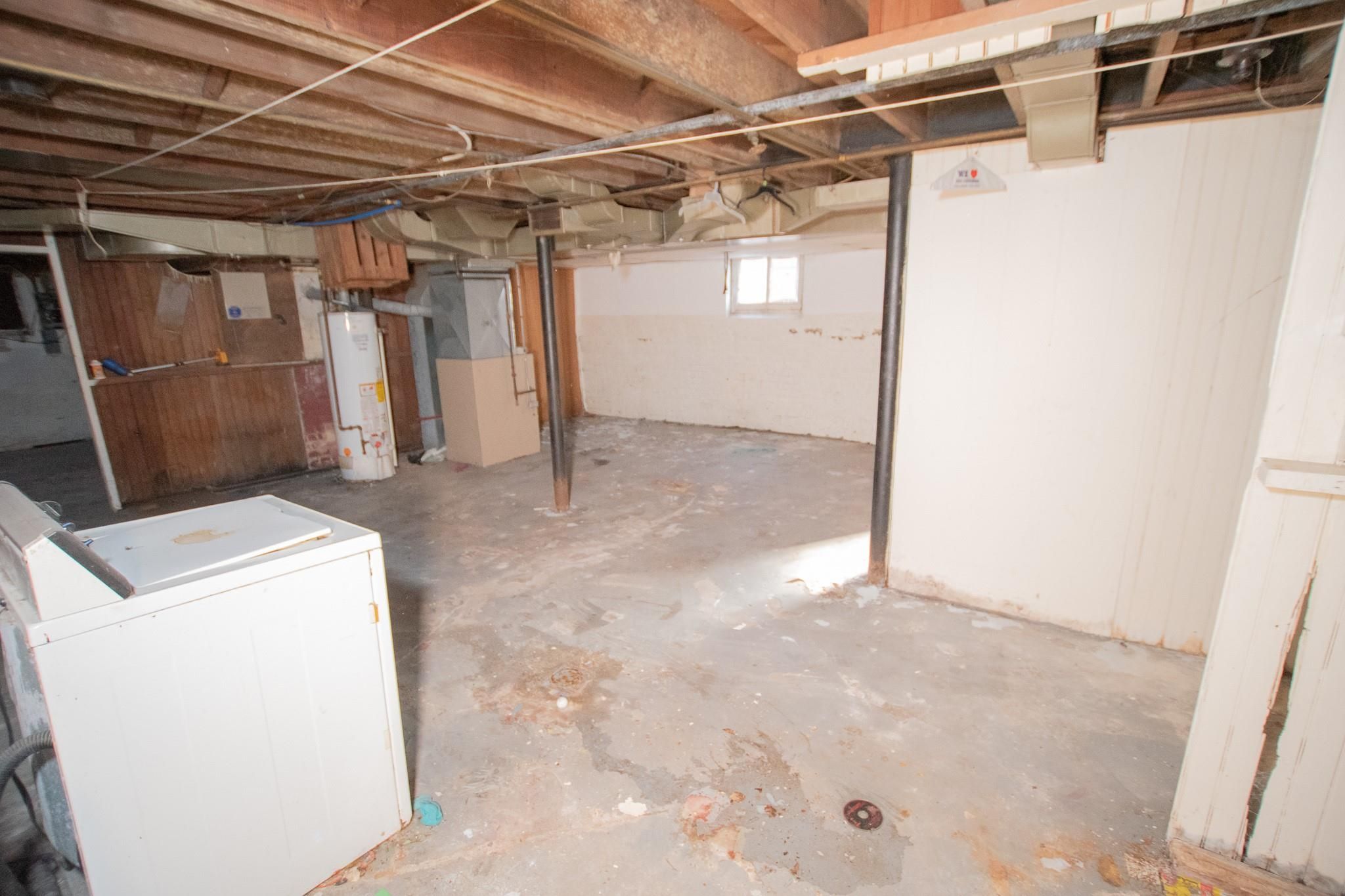 5250 BUCKINGHAM Avenue