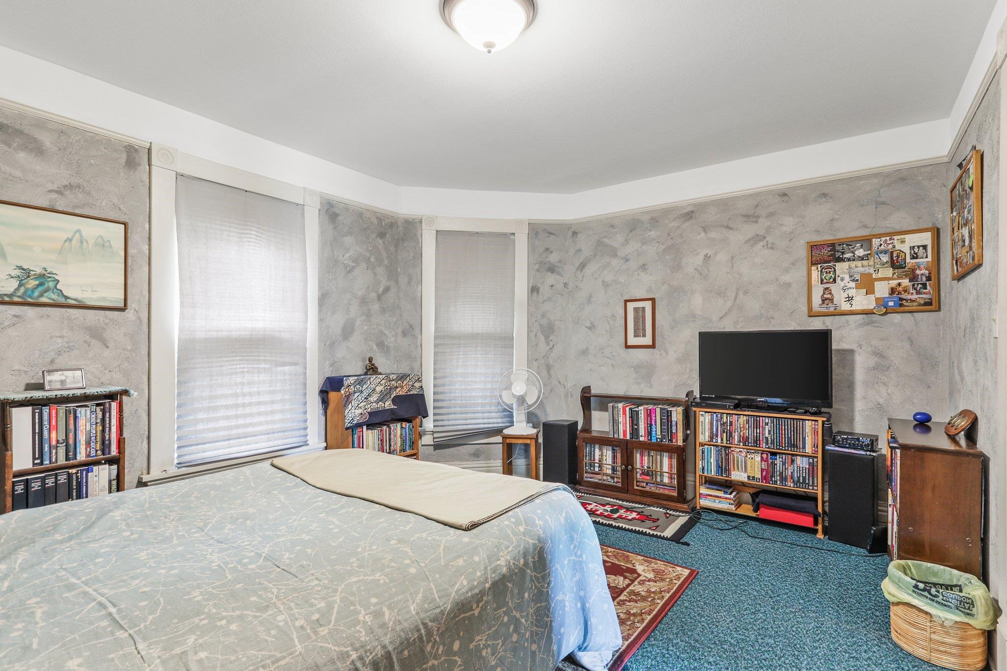 325 Water Street