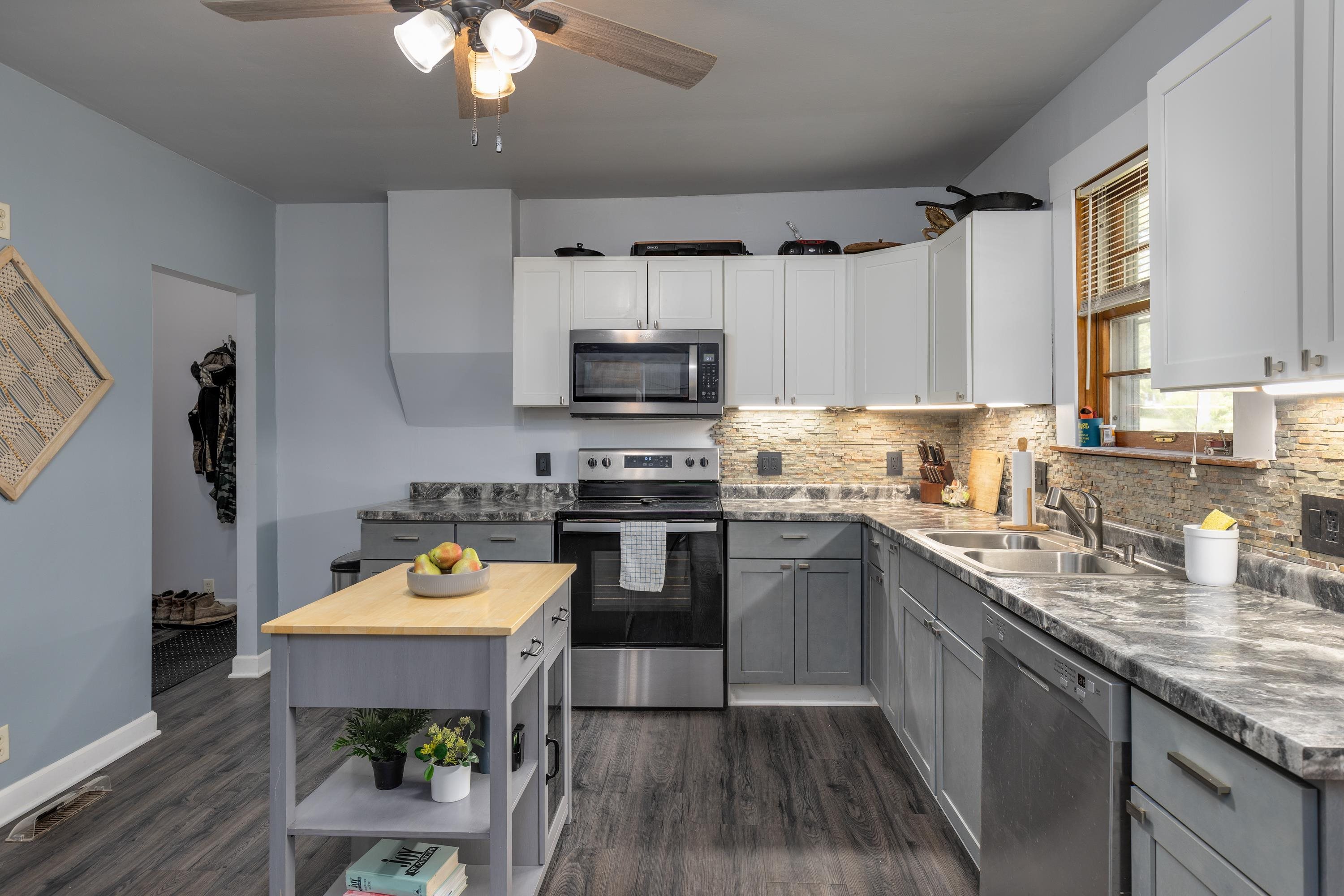 220 W Emmett Street