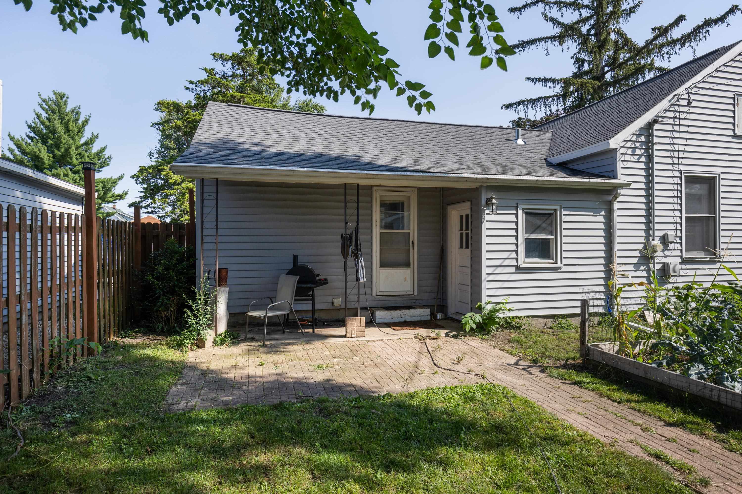 220 W Emmett Street