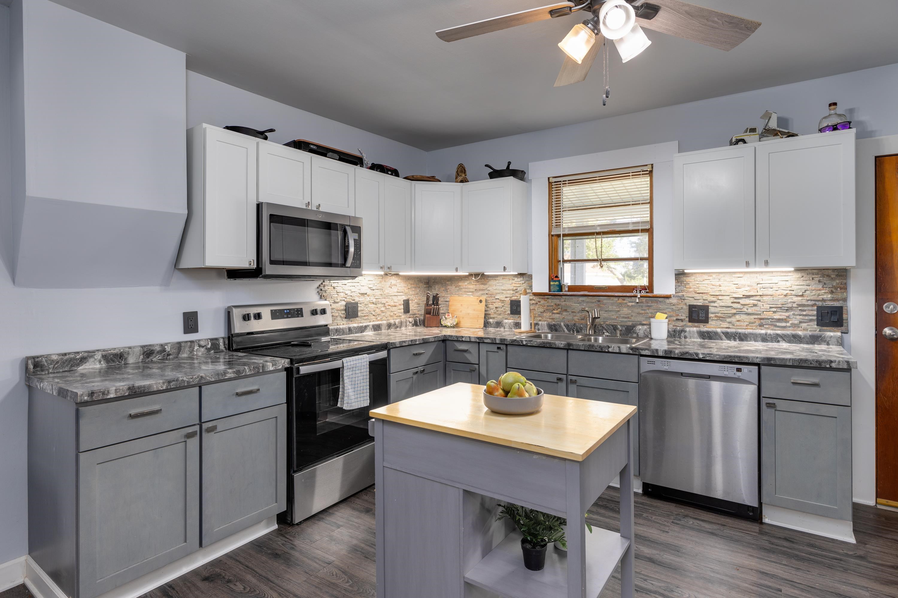 220 W Emmett Street
