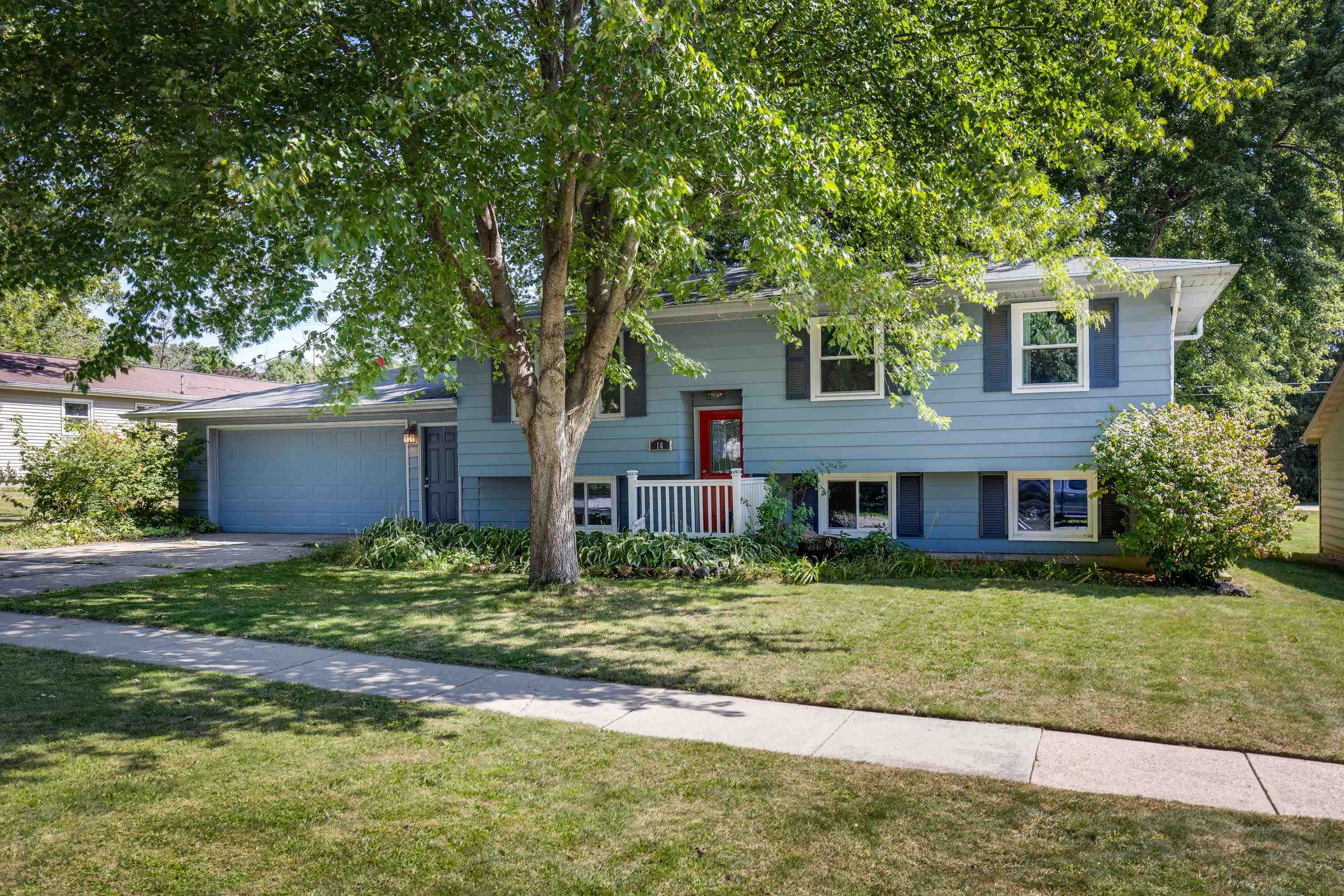 16 Edward Avenue