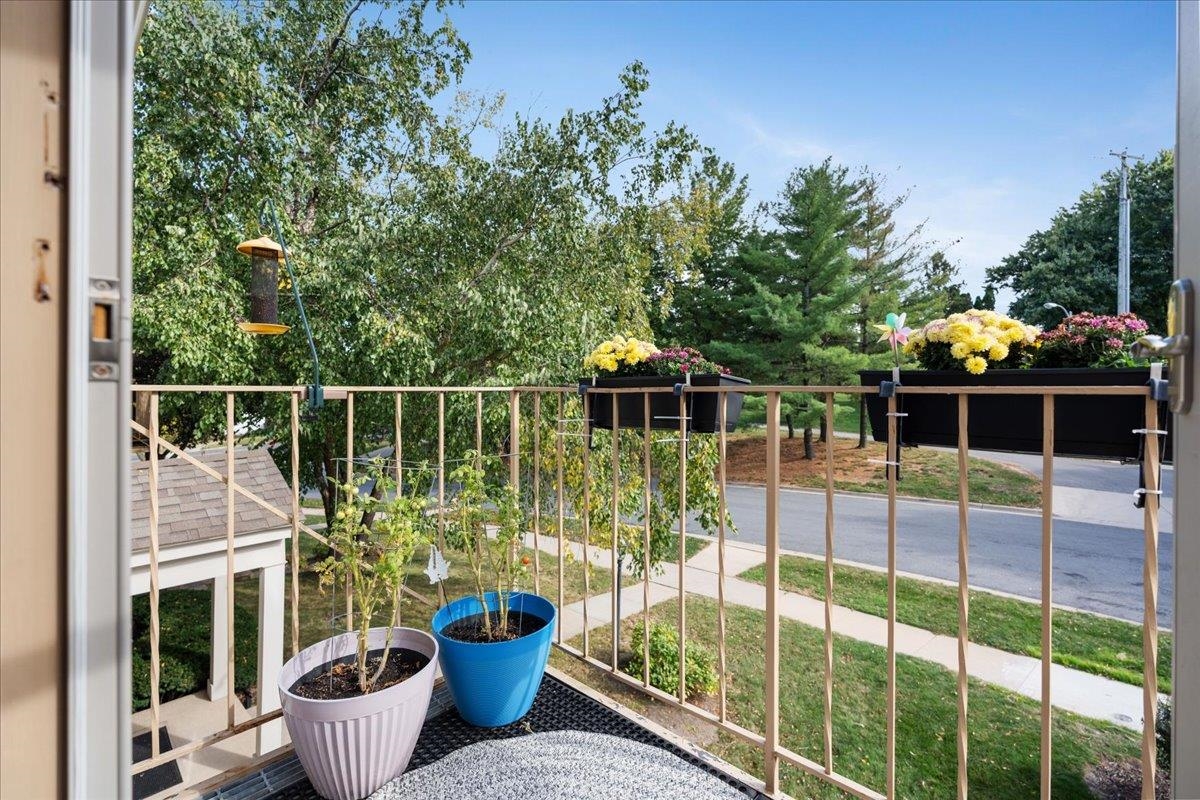 6820 Old Sauk Court