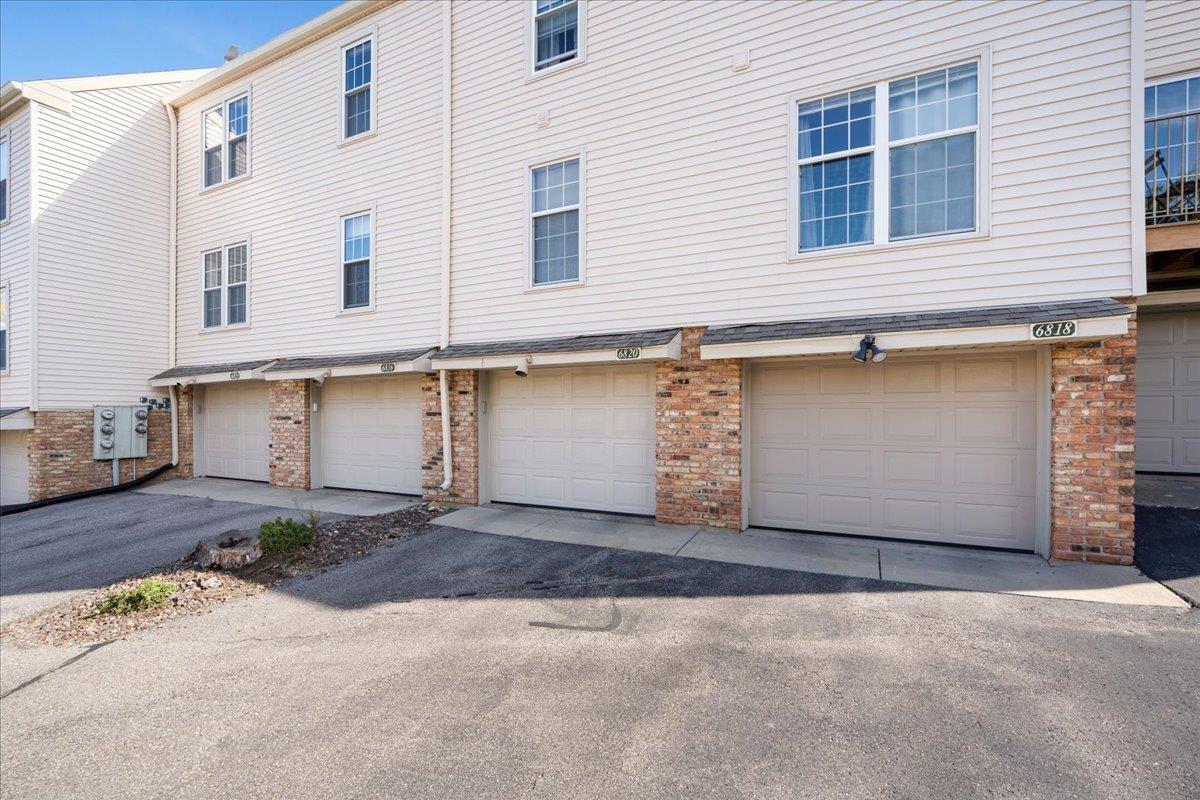 6820 Old Sauk Court