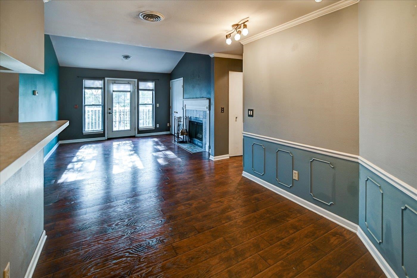 7205 Flagship Drive 6