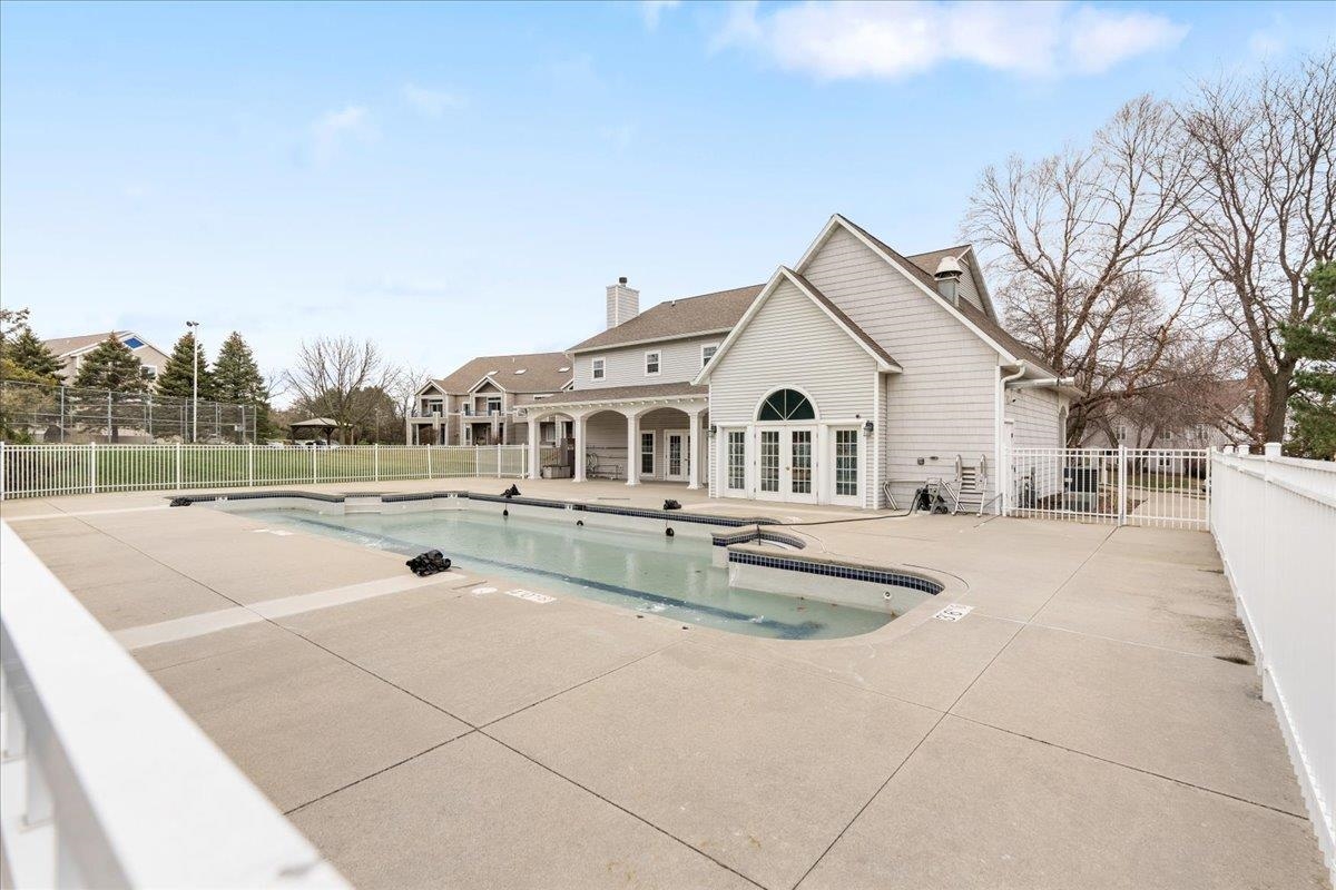 7205 Flagship Drive 6