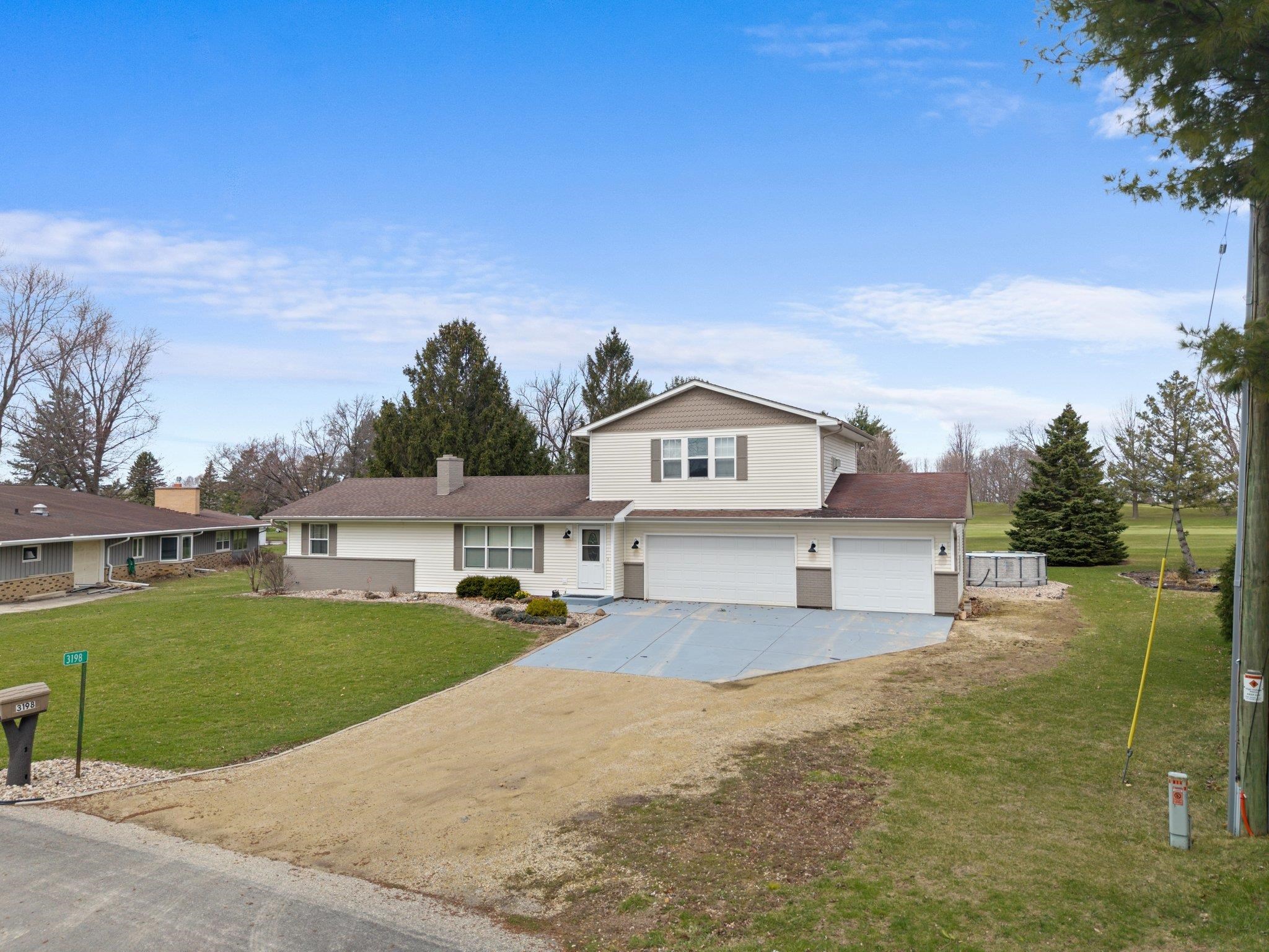 3198 Duncan Road