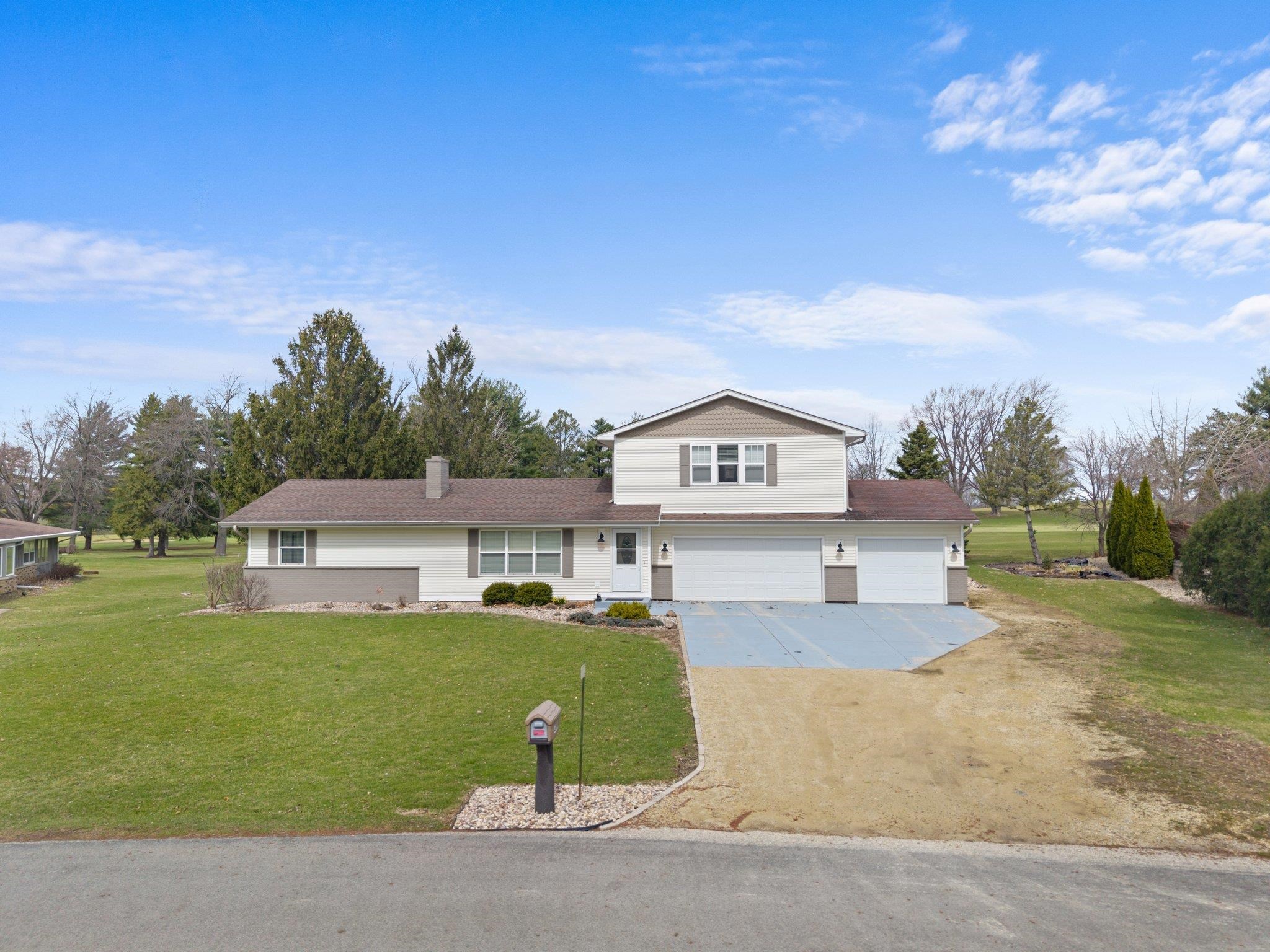 3198 Duncan Road