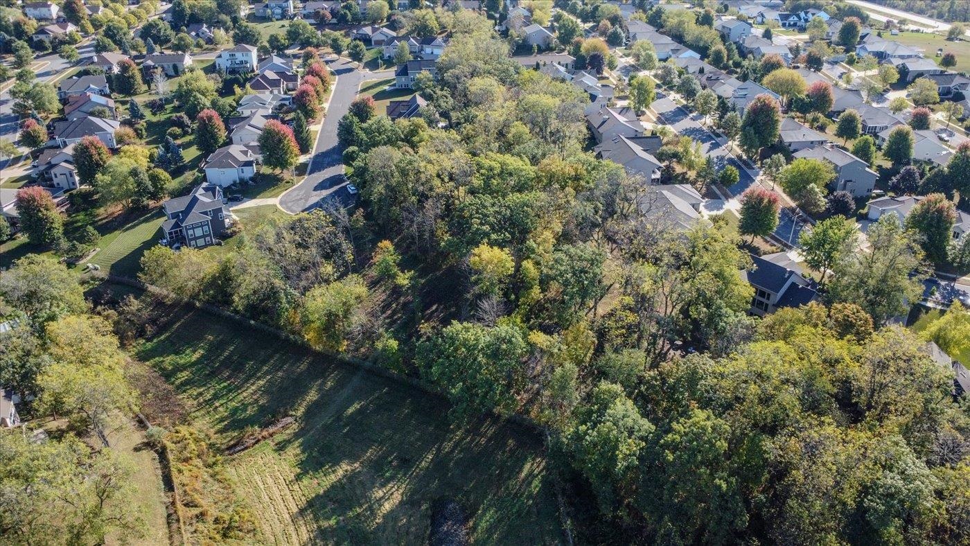 121 Autumnwood Circle