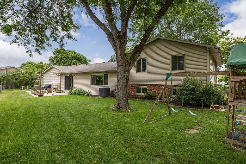 305 Raymond Road