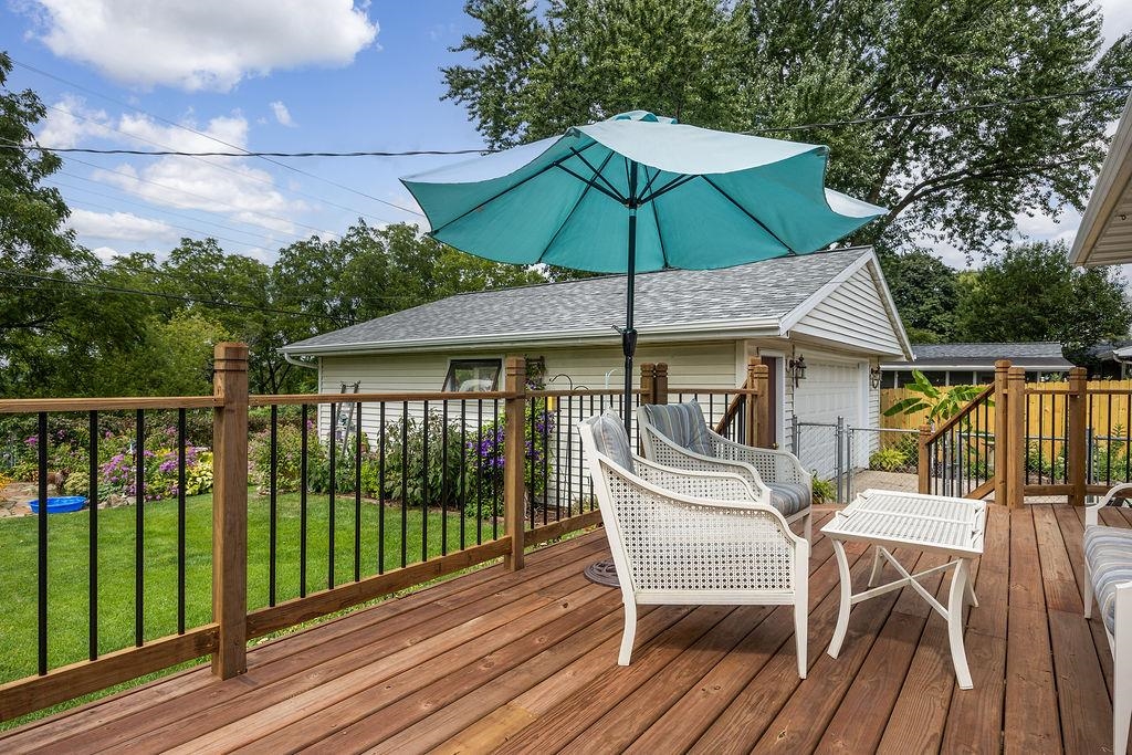306 Garnet Lane