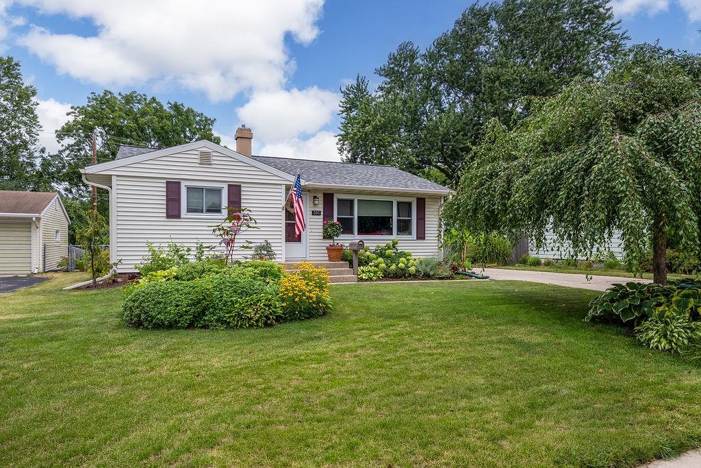 306 Garnet Lane
