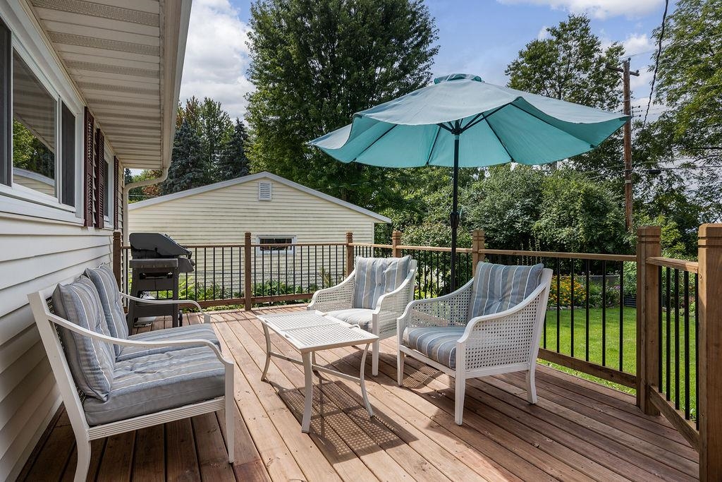 306 Garnet Lane
