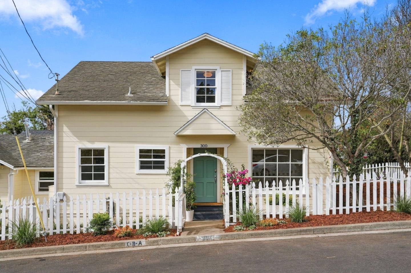 300 Fremont Ave Pacifica CA
