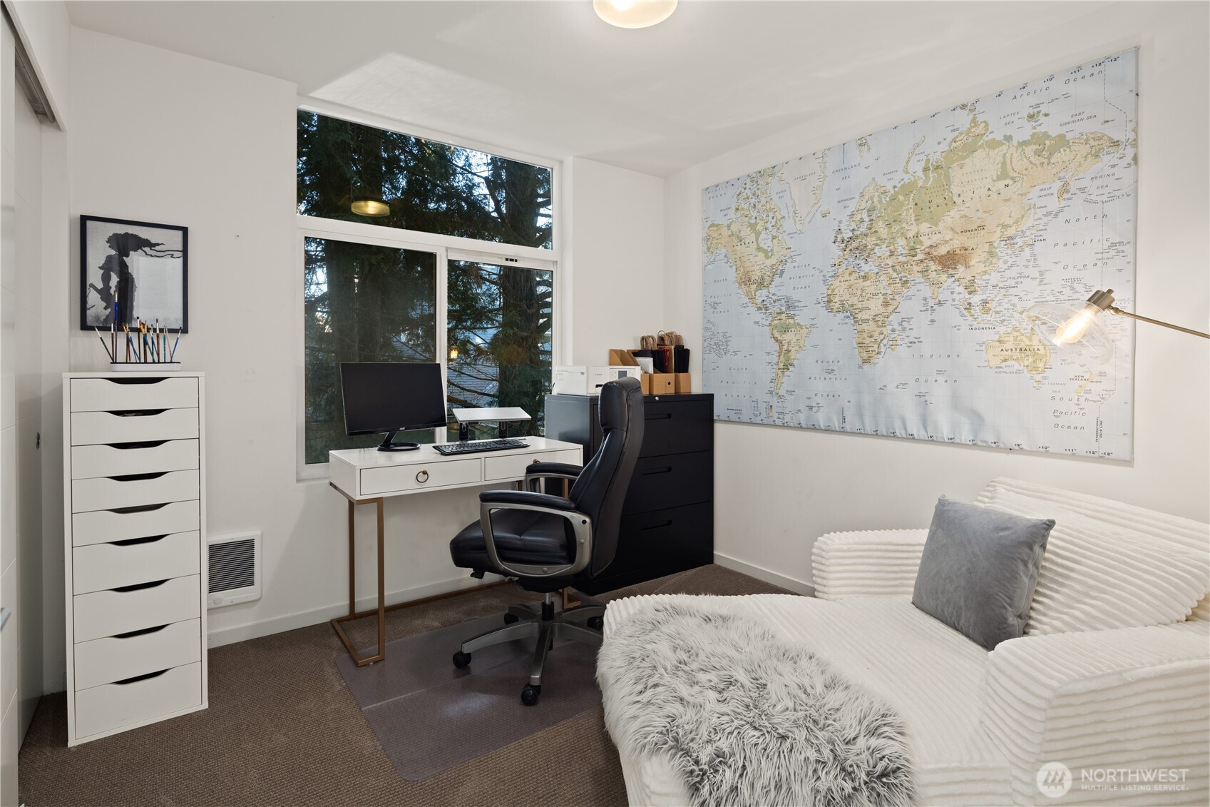 9242 A 17th Avenue SW