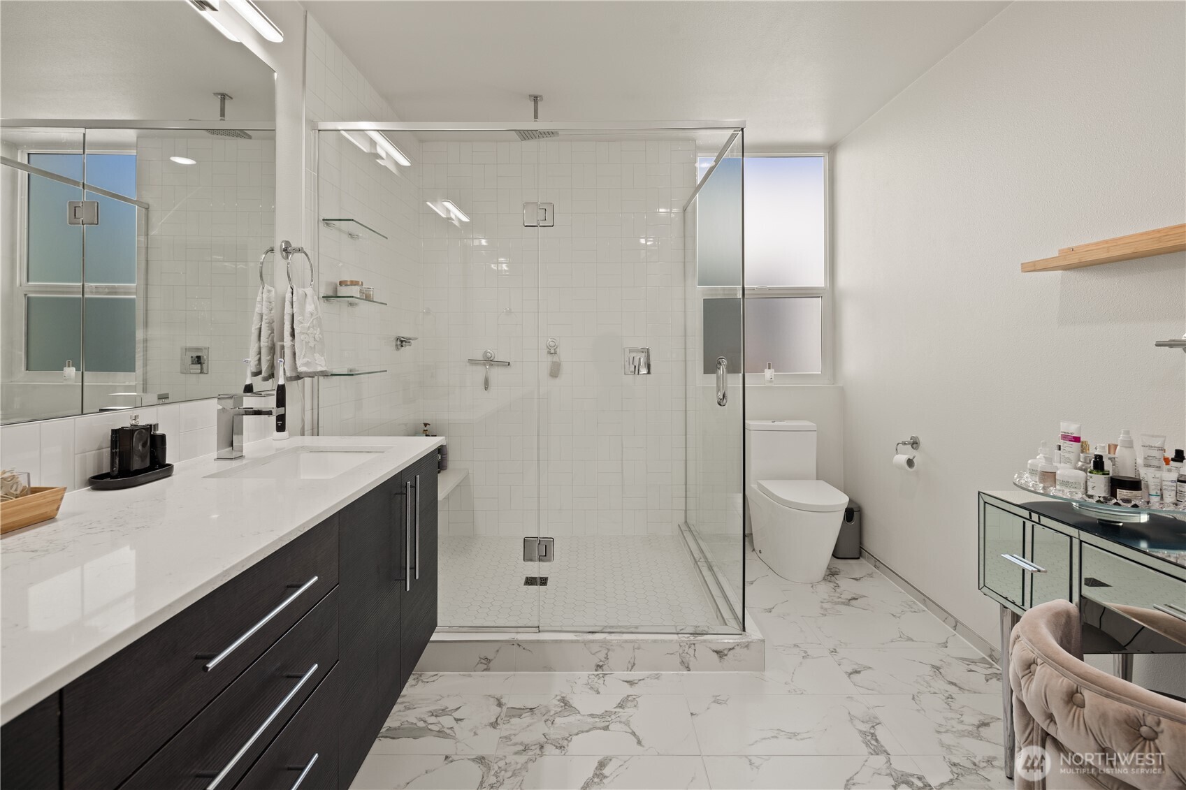 9242 A 17th Avenue SW