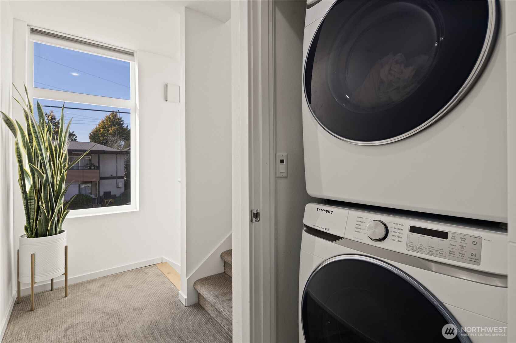 9242 A 17th Avenue SW