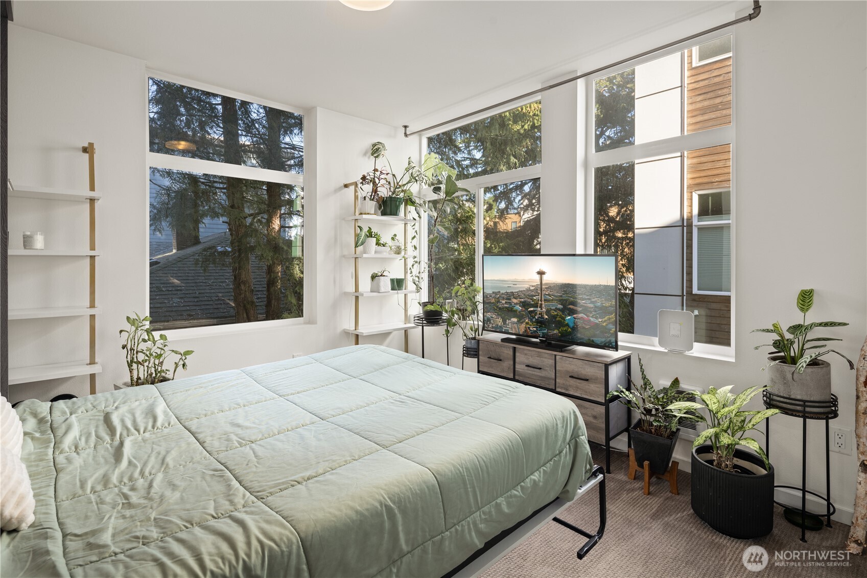 9242 A 17th Avenue SW