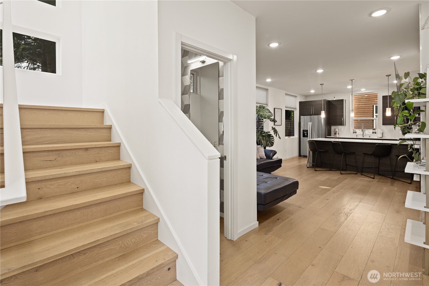 9242 A 17th Avenue SW