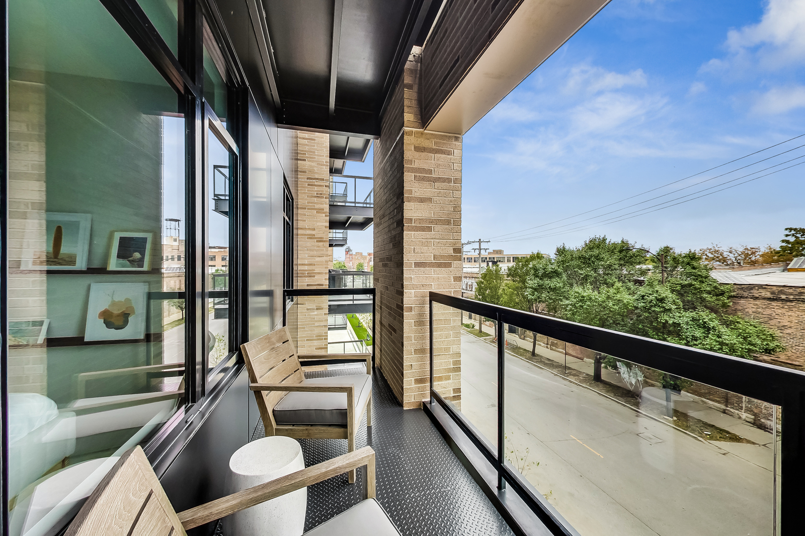 1701 W Webster Avenue Unit: 205