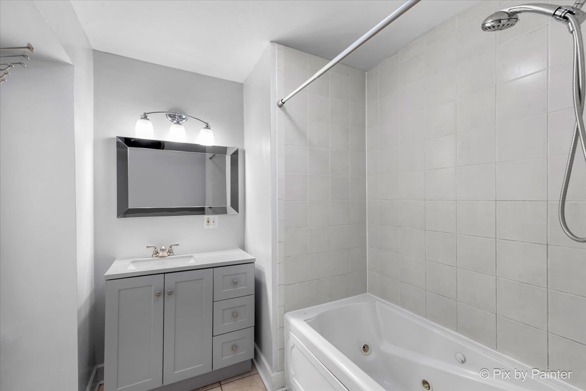 1719 W Le Moyne Street