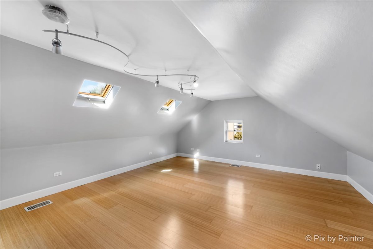 1719 W Le Moyne Street