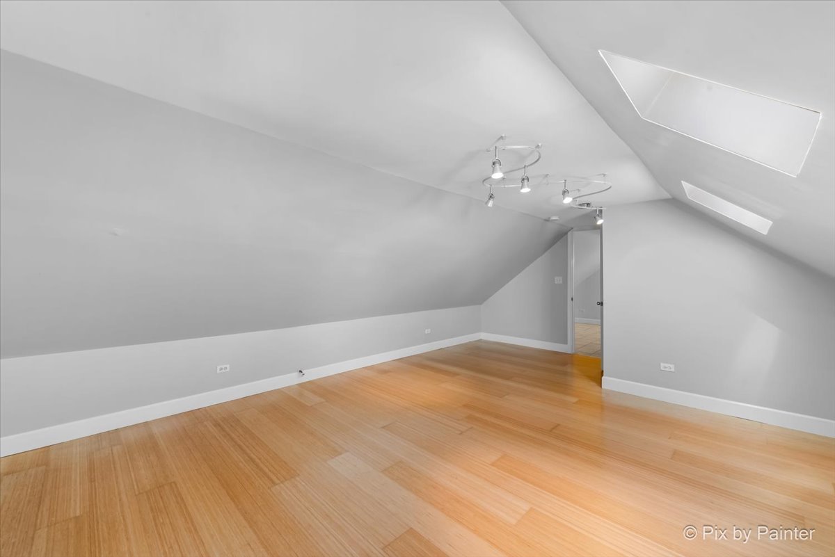 1719 W Le Moyne Street