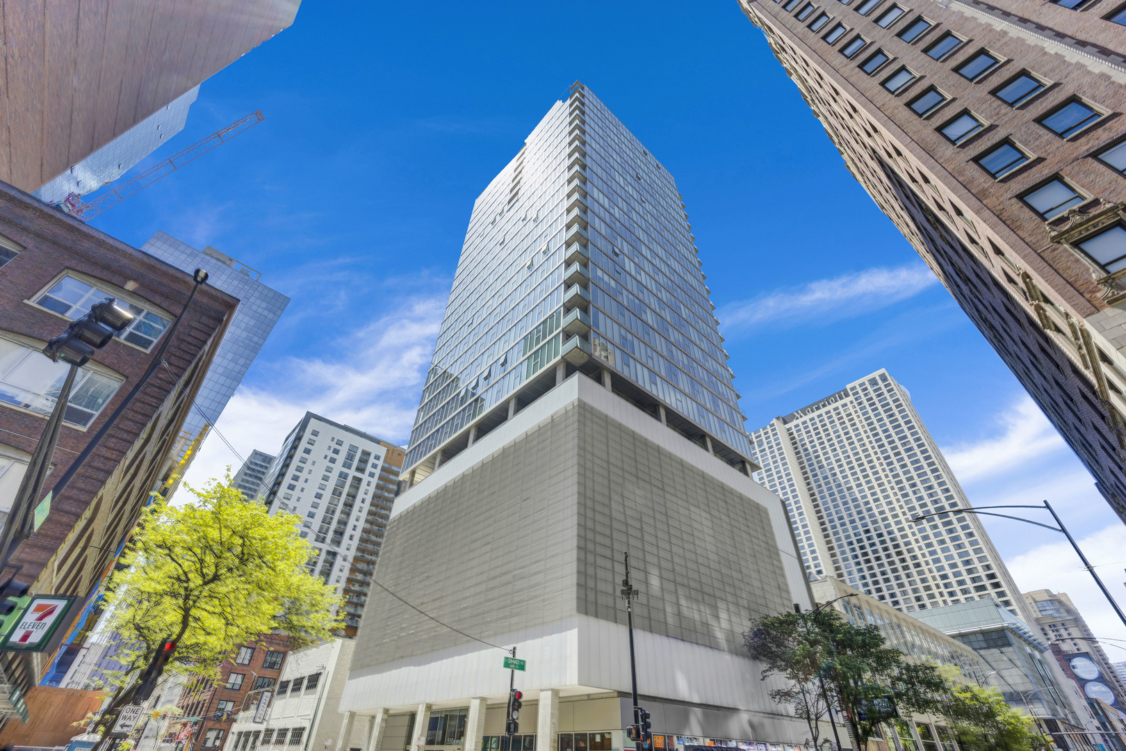550 N Saint Clair Street Unit: 2601