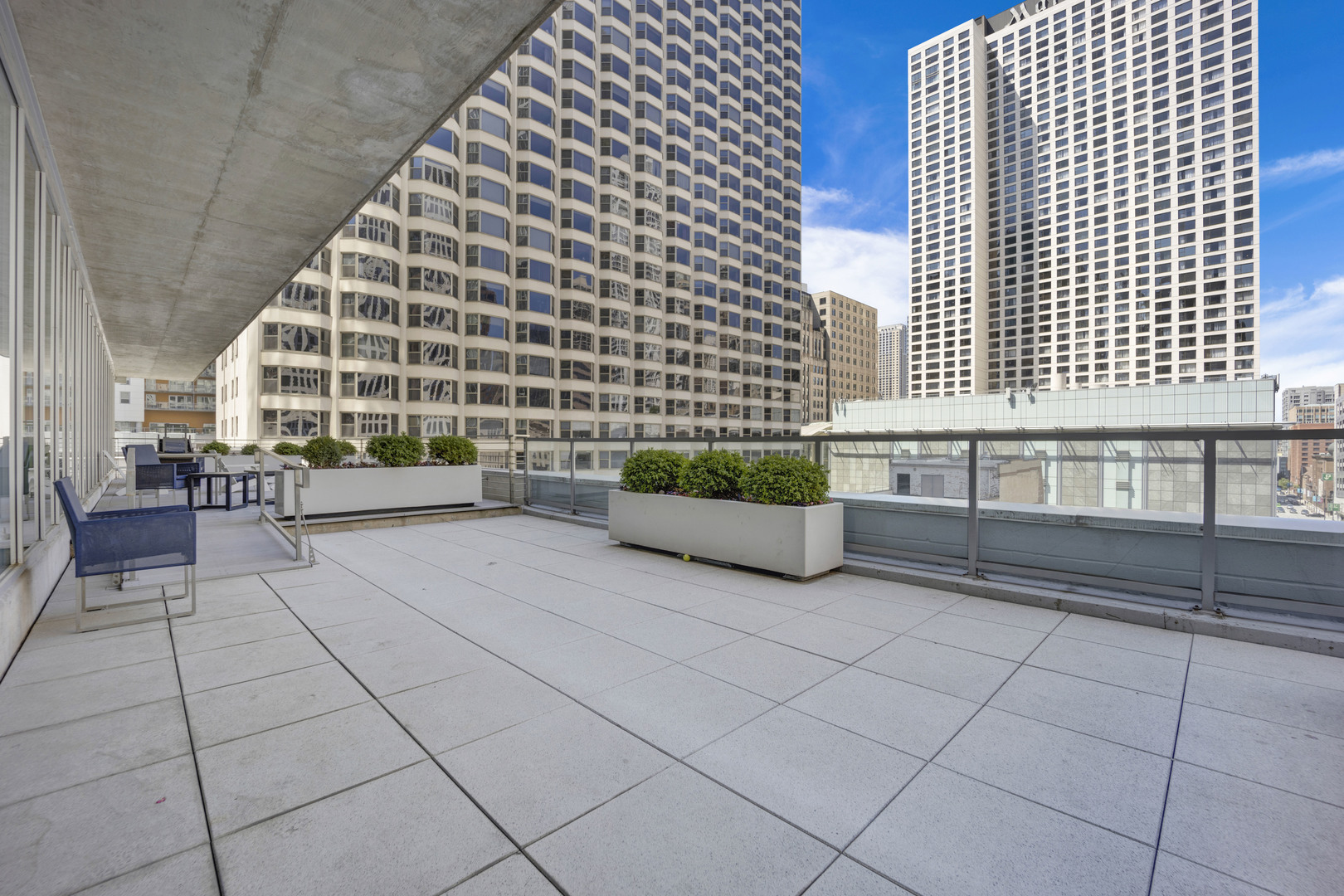 550 N Saint Clair Street Unit: 2601