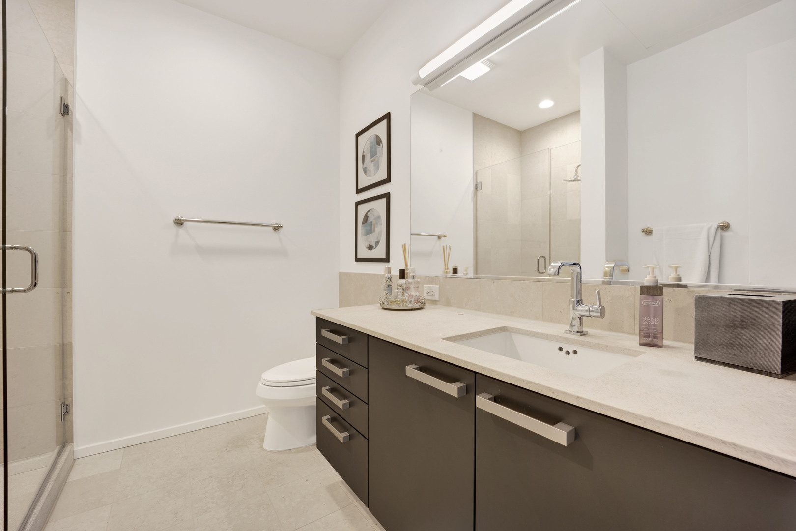 550 N Saint Clair Street Unit: 2601