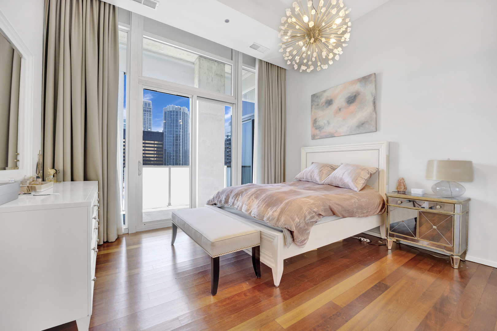 550 N Saint Clair Street Unit: 2601