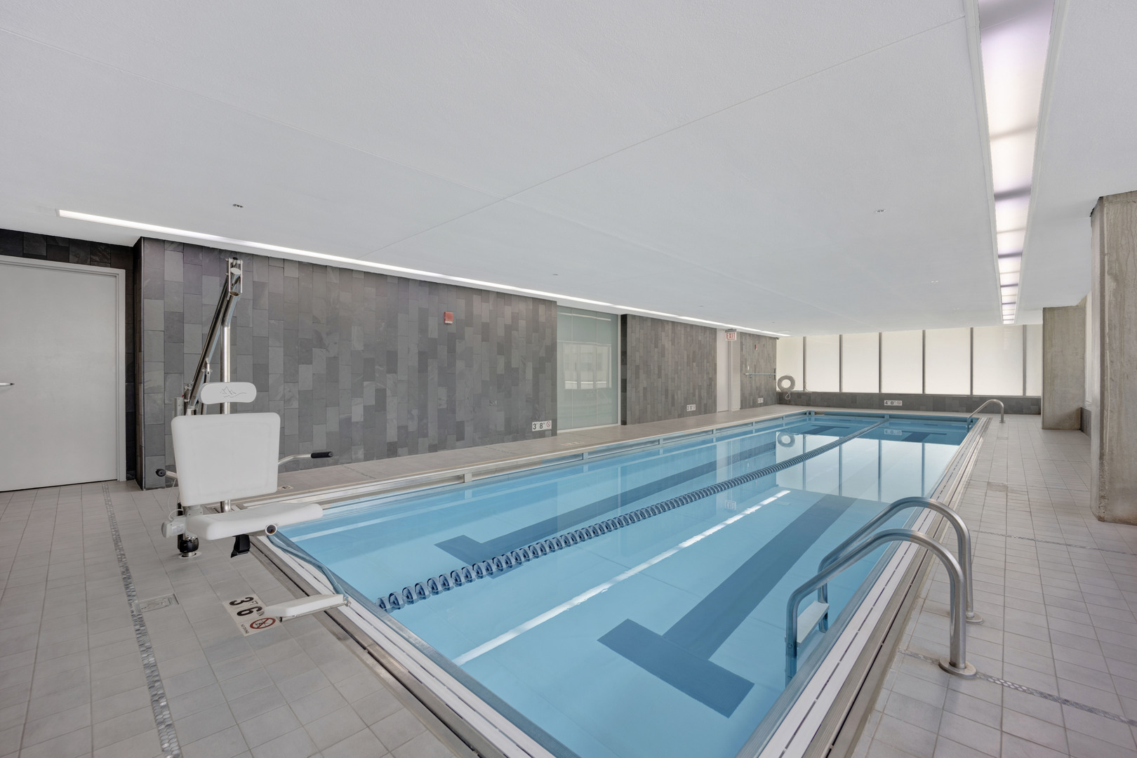 550 N Saint Clair Street Unit: 2601