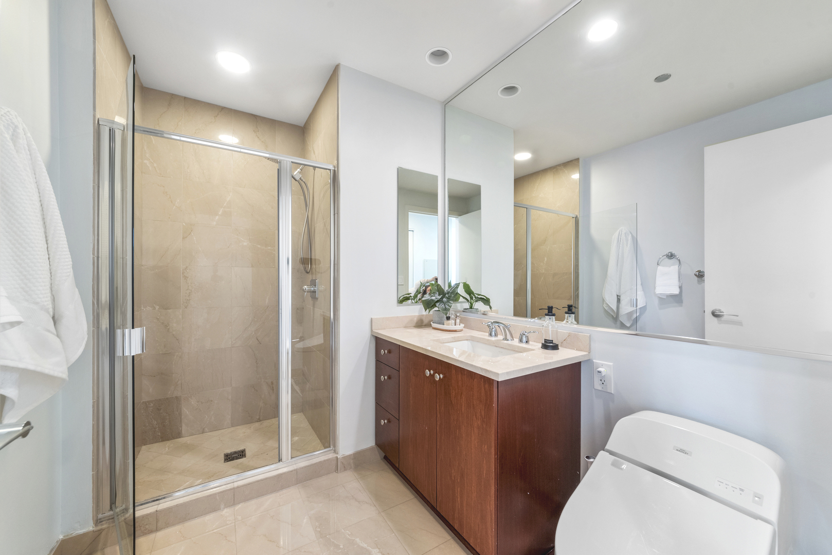 60 E Monroe Street Unit: 2507