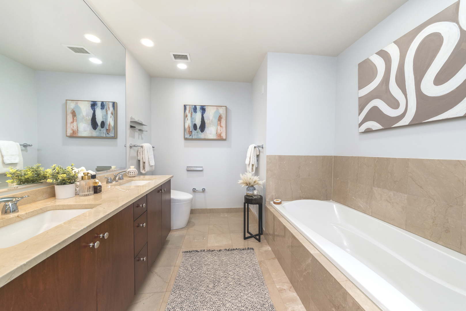 60 E Monroe Street Unit: 2507