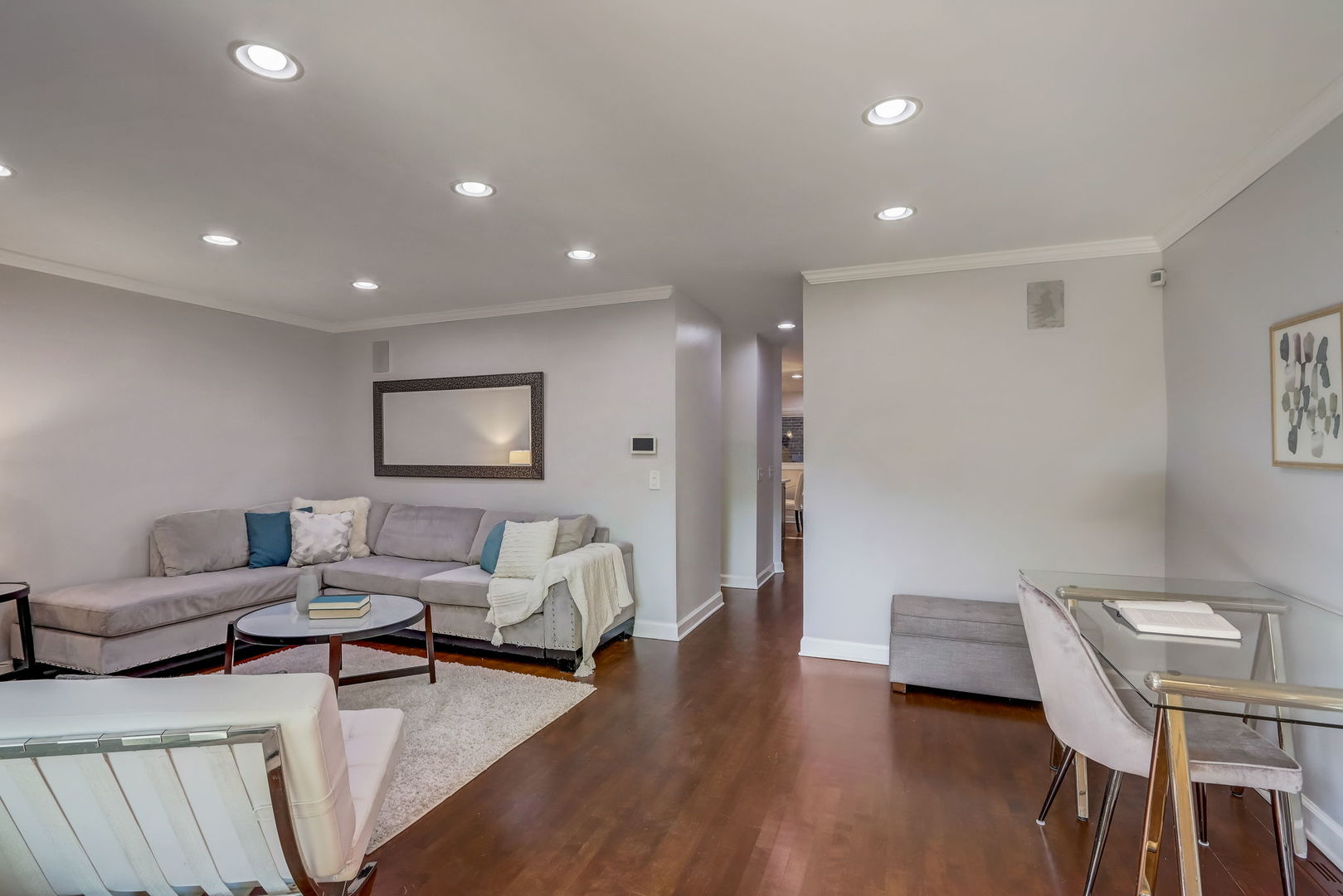 1330 N LaSalle Street Unit: 103