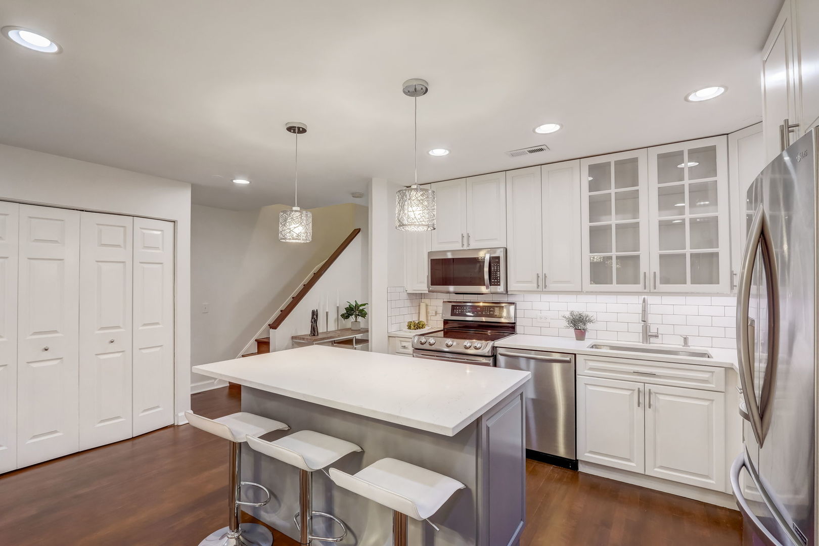 1330 N LaSalle Street Unit: 103