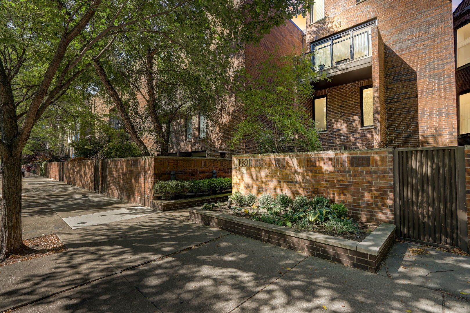1330 N LaSalle Street Unit: 103