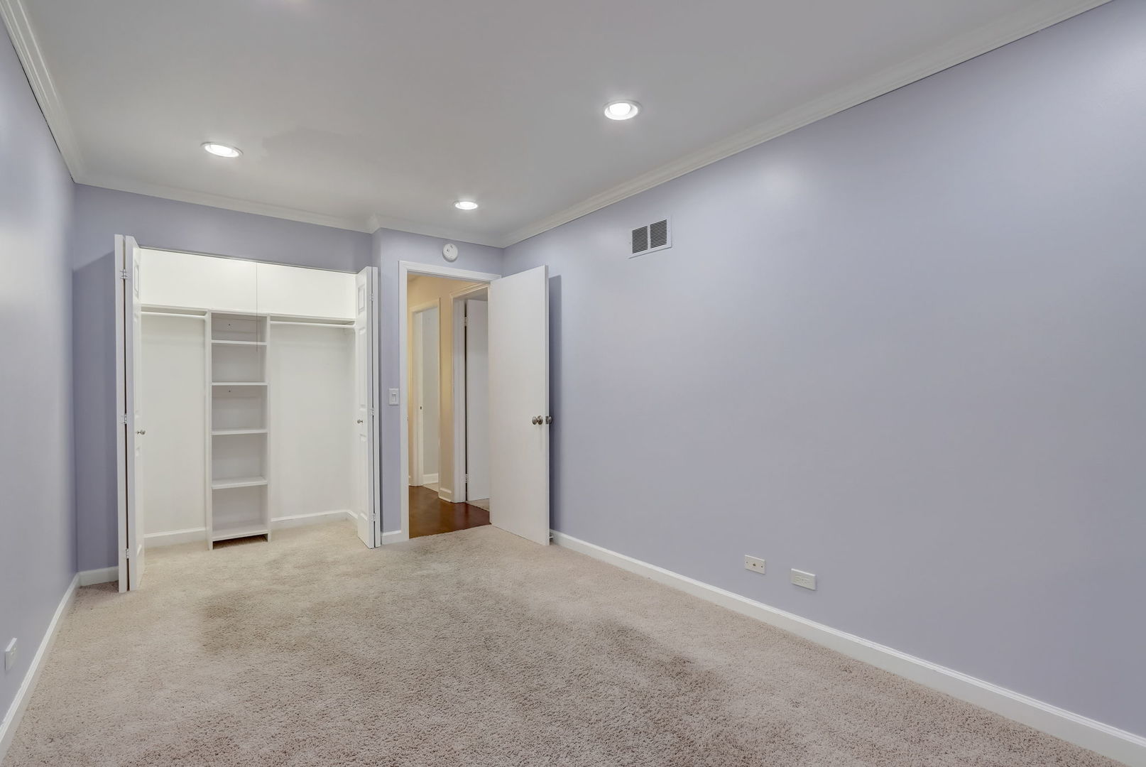 1330 N LaSalle Street Unit: 103