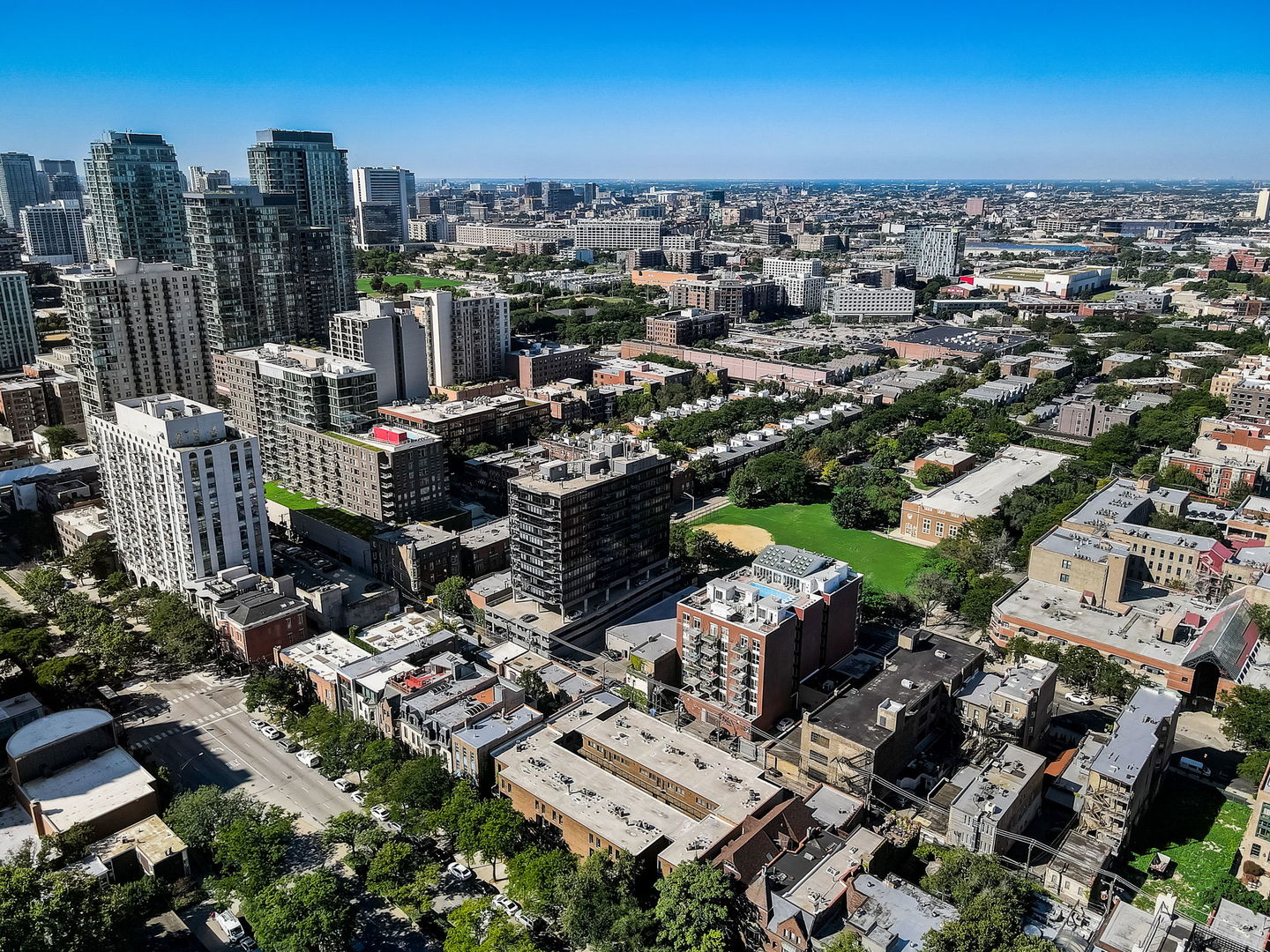 1330 N LaSalle Street Unit: 103