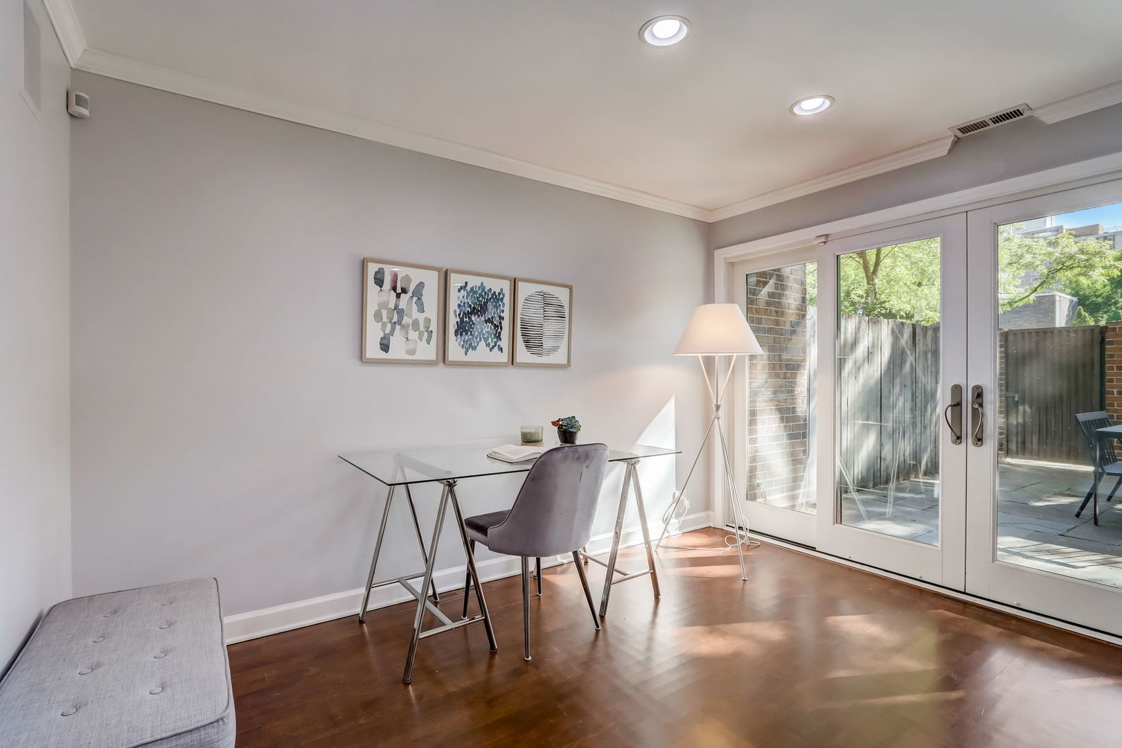 1330 N LaSalle Street Unit: 103