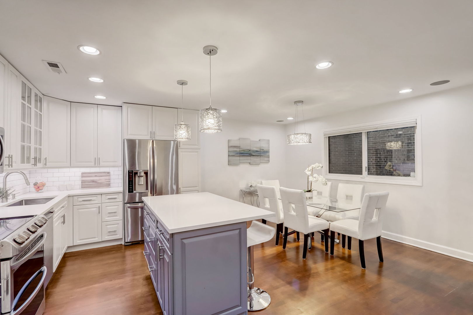1330 N LaSalle Street Unit: 103