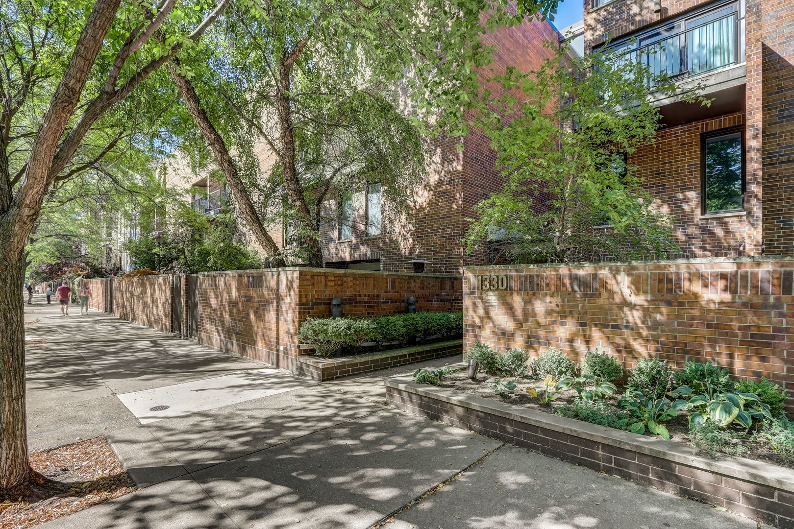 1330 N LaSalle Street Unit: 103