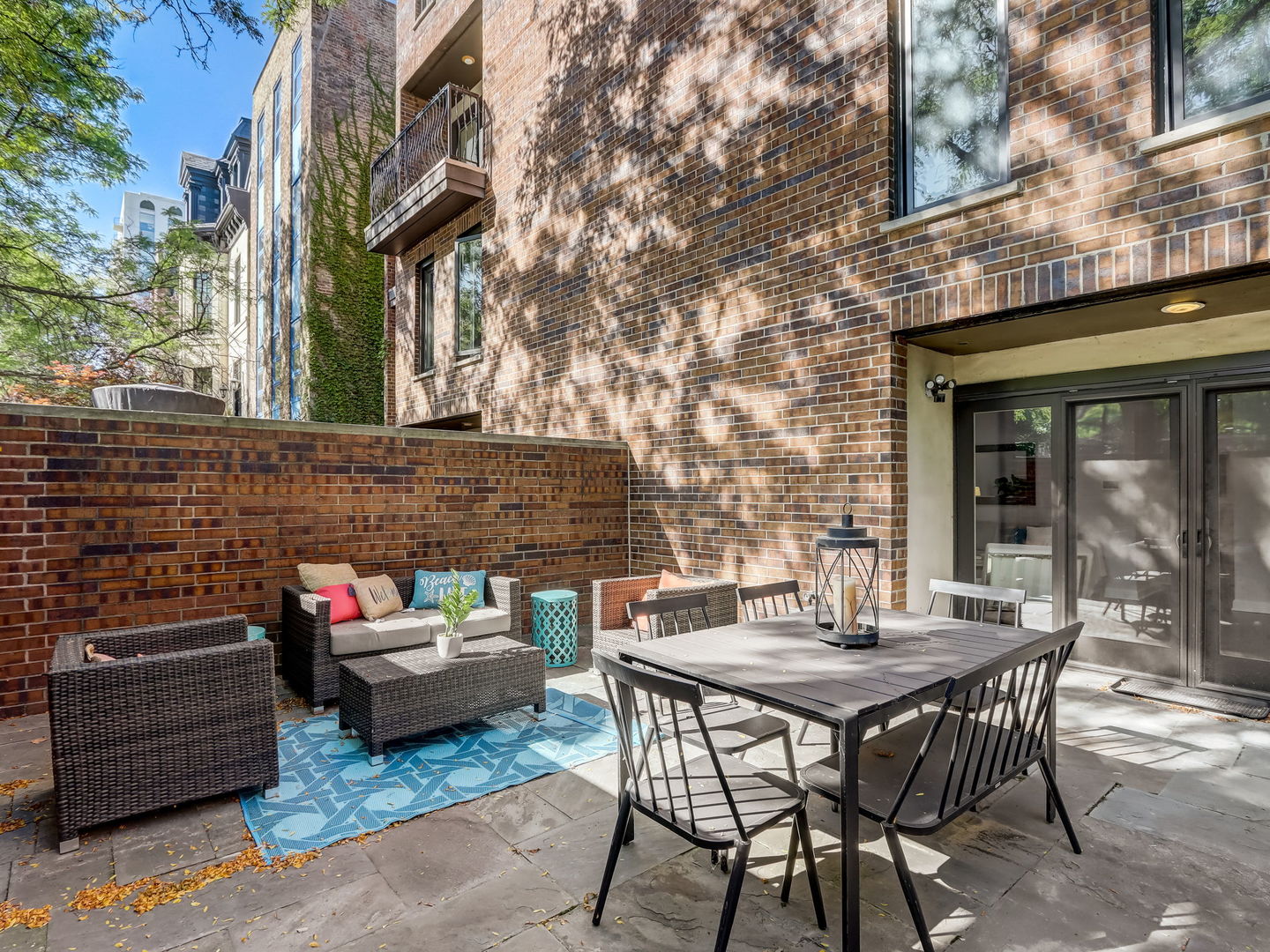 1330 N LaSalle Street Unit: 103