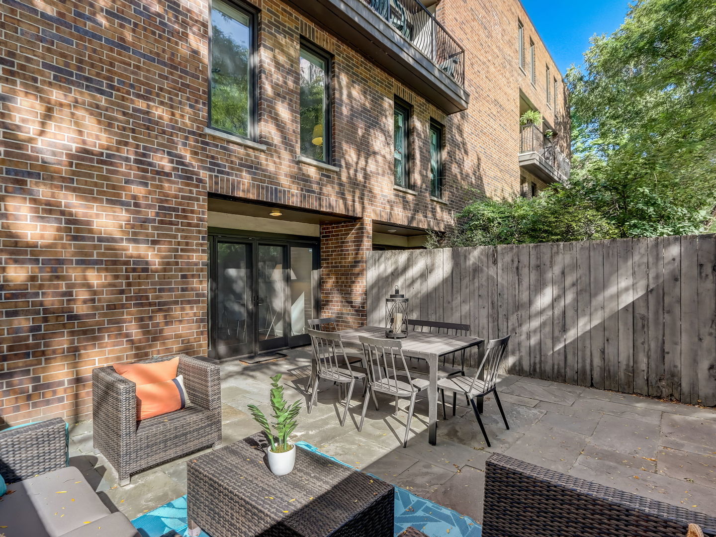 1330 N LaSalle Street Unit: 103