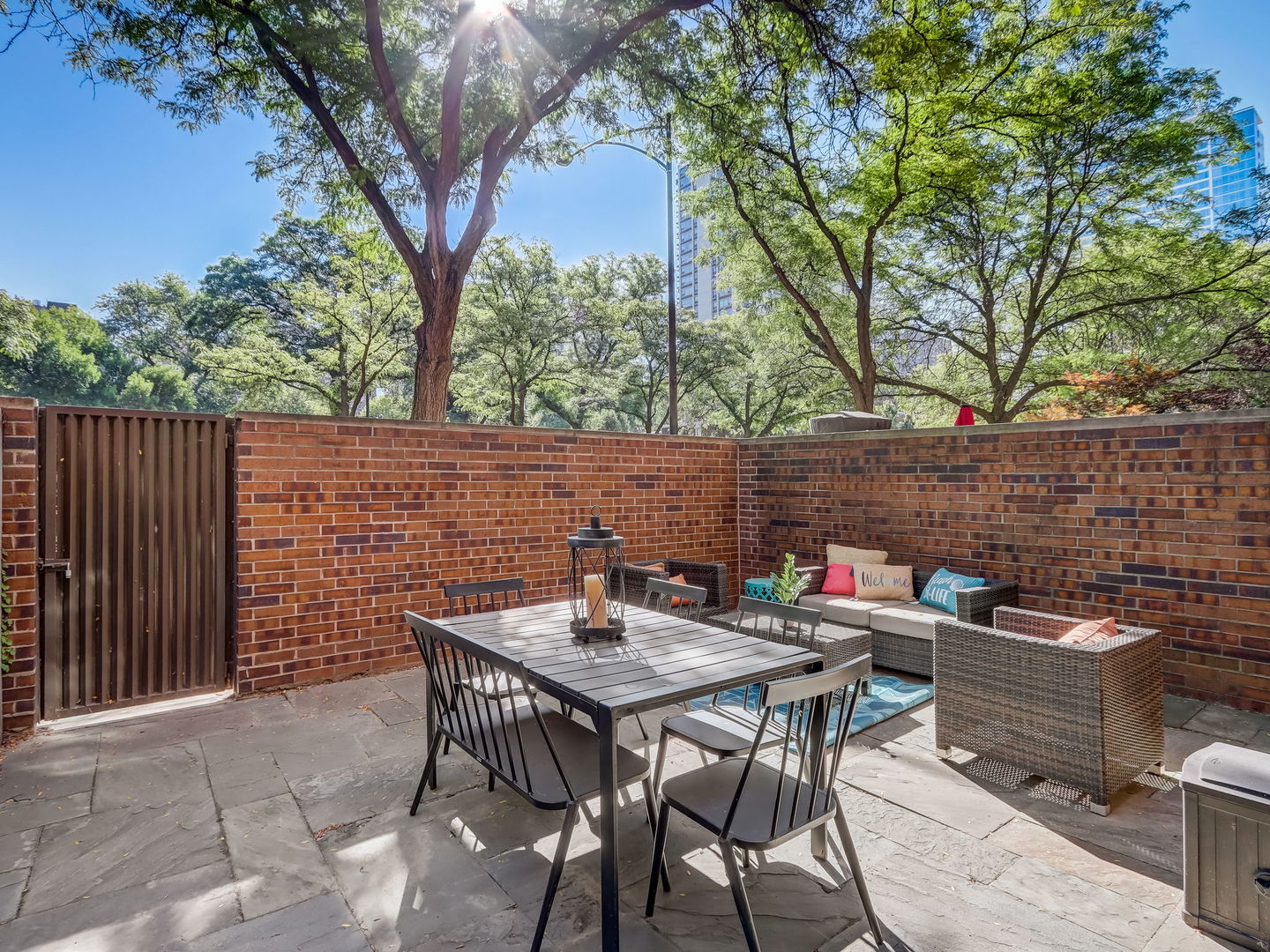 1330 N LaSalle Street Unit: 103