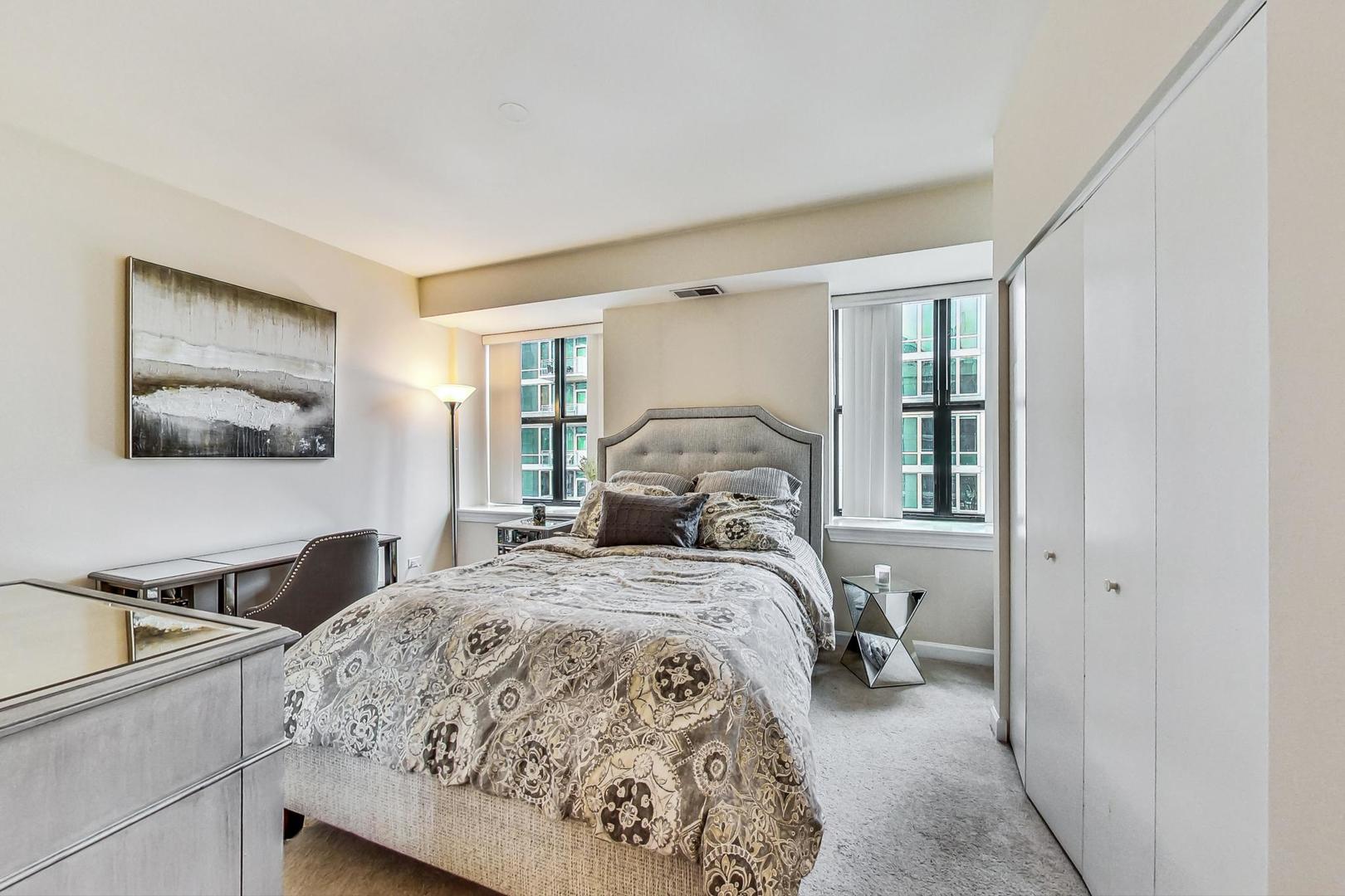 451 W HURON Street Unit: 1301