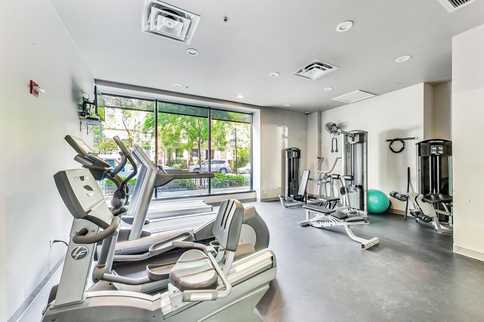451 W HURON Street Unit: 1301