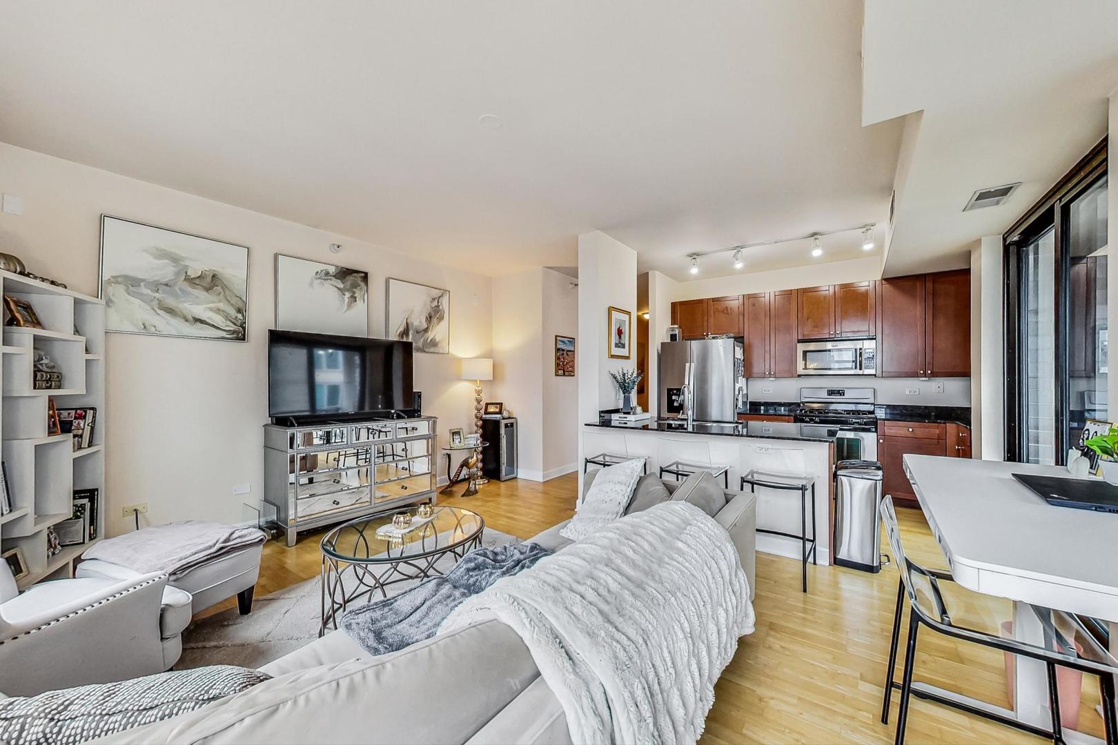 451 W HURON Street Unit: 1301